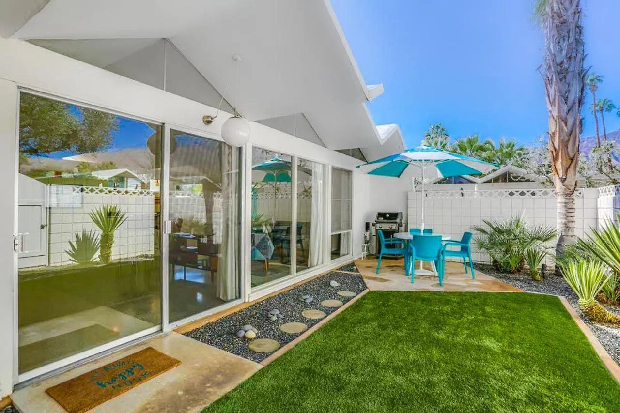 Folded-Plate Roof Apartamento Palm Springs