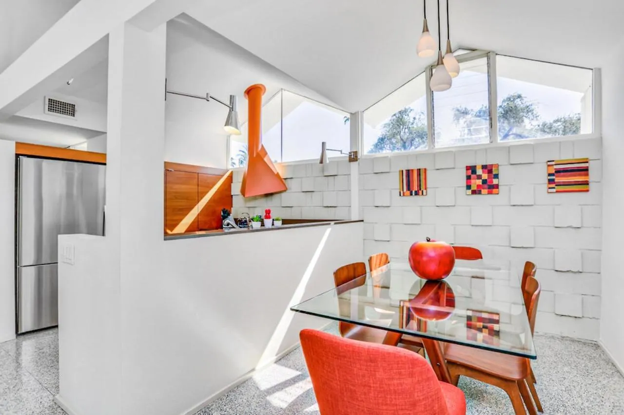Folded-Plate Roof Apartamento Palm Springs