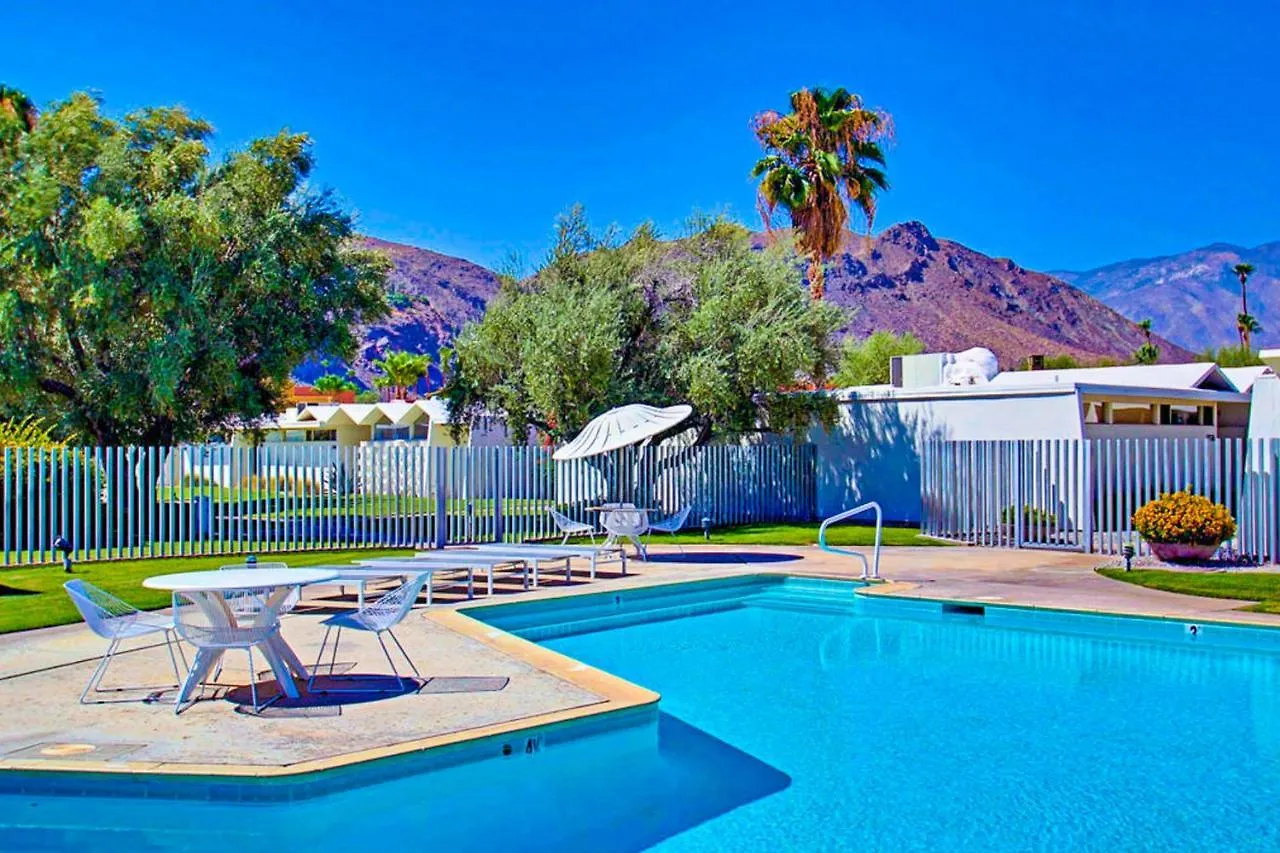 Folded-Plate Roof Apartment Palm Springs